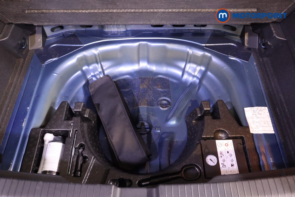 Volkswagen T-Roc Active Manual Petrol SUV - Stock Number (1561752) - 27th supplementary image