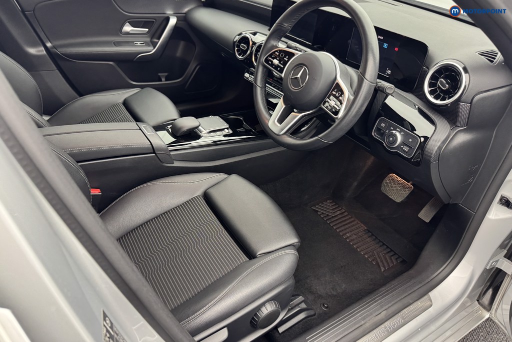 Mercedes-Benz A Class Sport Automatic Diesel Hatchback - Stock Number (1561777) - 6th supplementary image
