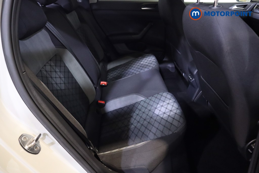 Volkswagen Polo R-Line Manual Petrol Hatchback - Stock Number (1561846) - 7th supplementary image