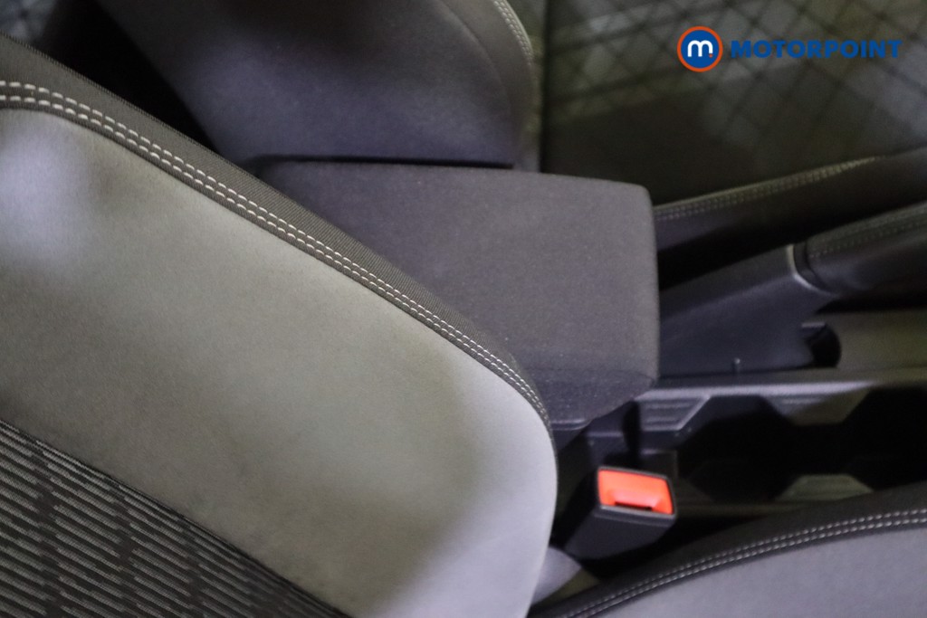 Volkswagen Polo R-Line Manual Petrol Hatchback - Stock Number (1561846) - 25th supplementary image