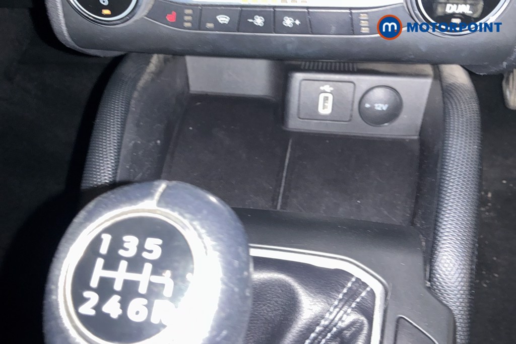 Ford Focus Active X Manual Petrol Estate - Stock Number (1561861) - 10th supplementary image