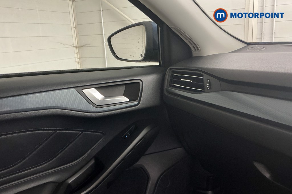 Ford Focus Active X Manual Petrol Estate - Stock Number (1561861) - 12th supplementary image