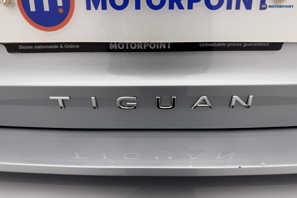 Volkswagen Tiguan R-Line Automatic Diesel SUV - Stock Number (1561931) - 19th supplementary image