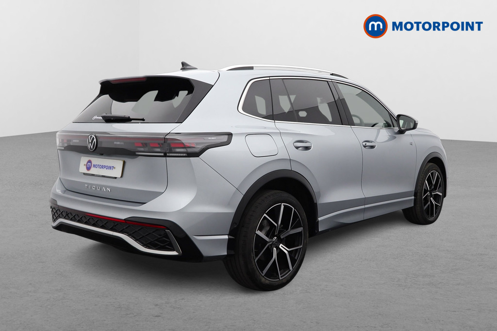 Volkswagen Tiguan R-Line Automatic Diesel SUV - Stock Number (1561931) - Drivers side rear corner