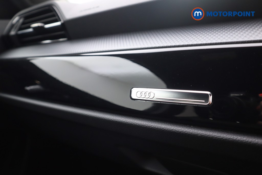Audi Q3 Black Edition Automatic Petrol SUV - Stock Number (1562048) - 9th supplementary image