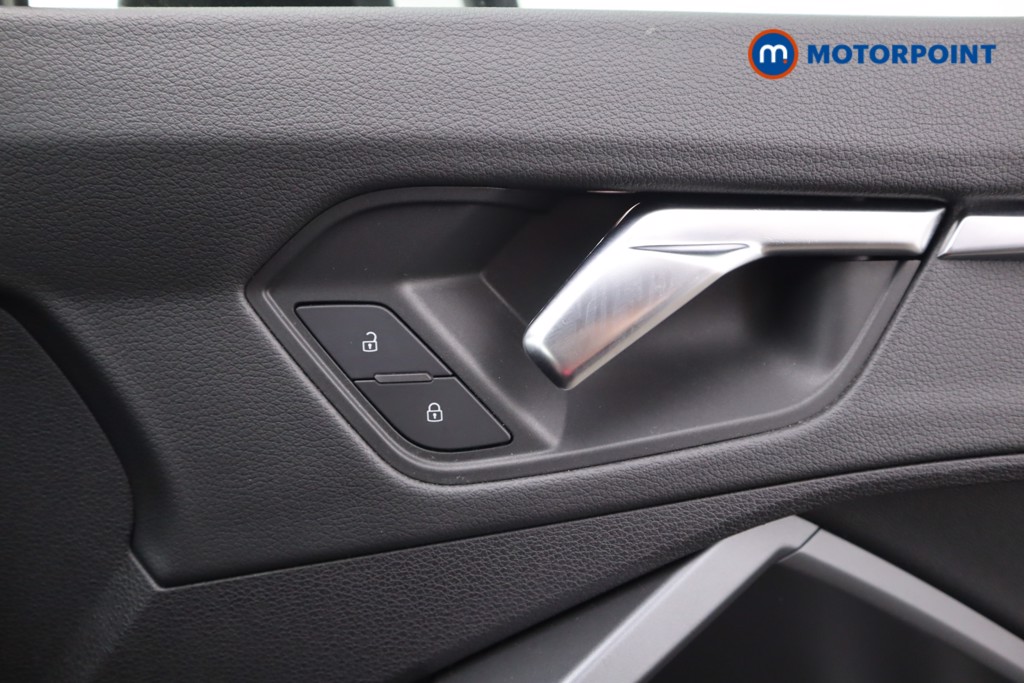 Audi Q3 Black Edition Automatic Petrol SUV - Stock Number (1562048) - 16th supplementary image
