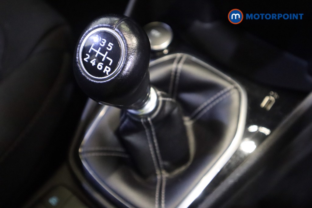 Ford Fiesta Titanium Manual Petrol Hatchback - Stock Number (1562282) - 5th supplementary image