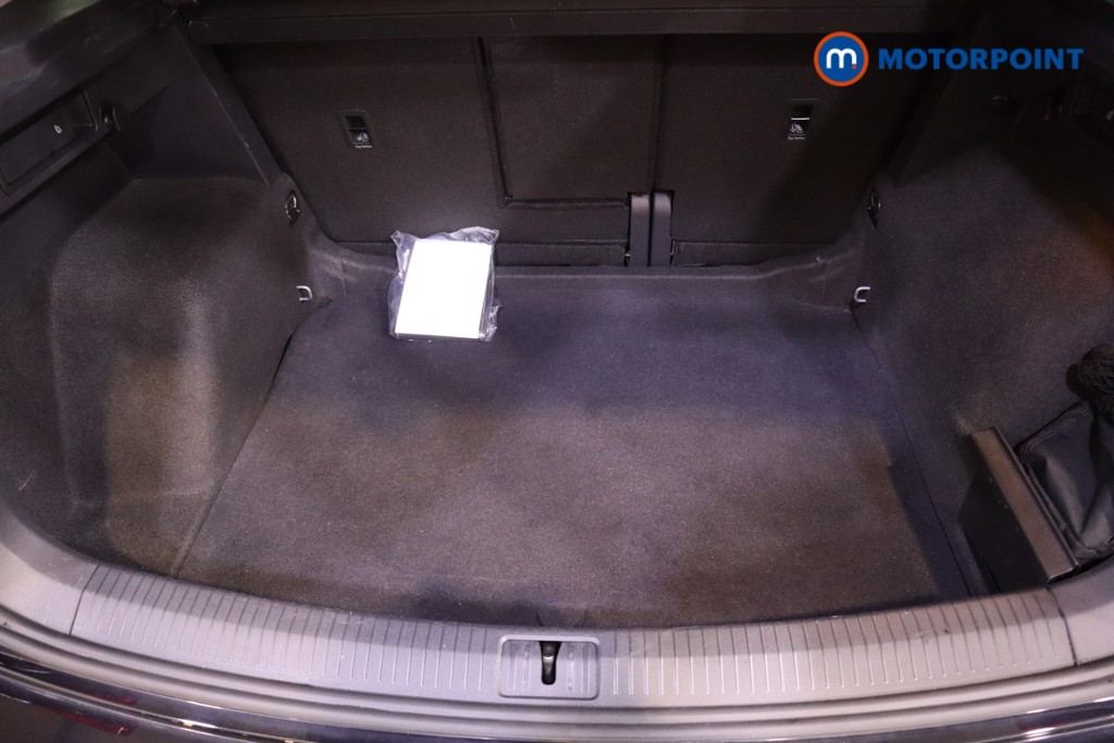Volkswagen Tiguan Life Manual Petrol SUV - Stock Number (1562680) - 28th supplementary image