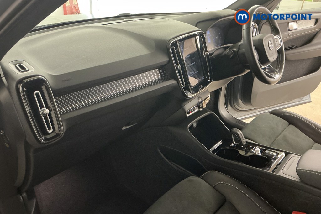 Volvo Xc40 R Design Pro Automatic Petrol SUV - Stock Number (1562854) - 8th supplementary image