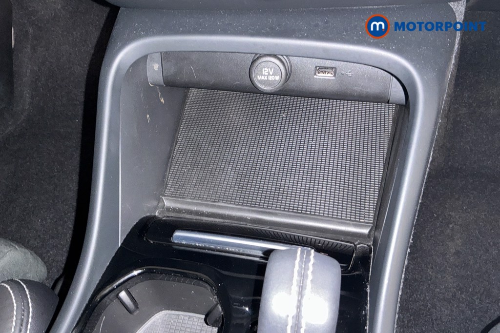 Volvo Xc40 R Design Pro Automatic Petrol SUV - Stock Number (1562854) - 12th supplementary image