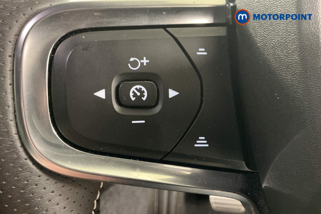 Volvo Xc40 R Design Pro Automatic Petrol SUV - Stock Number (1562854) - 15th supplementary image