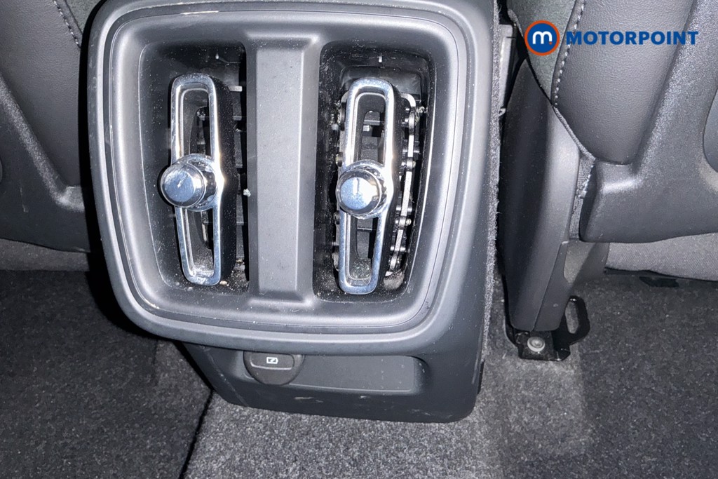 Volvo Xc40 R Design Pro Automatic Petrol SUV - Stock Number (1562854) - 19th supplementary image