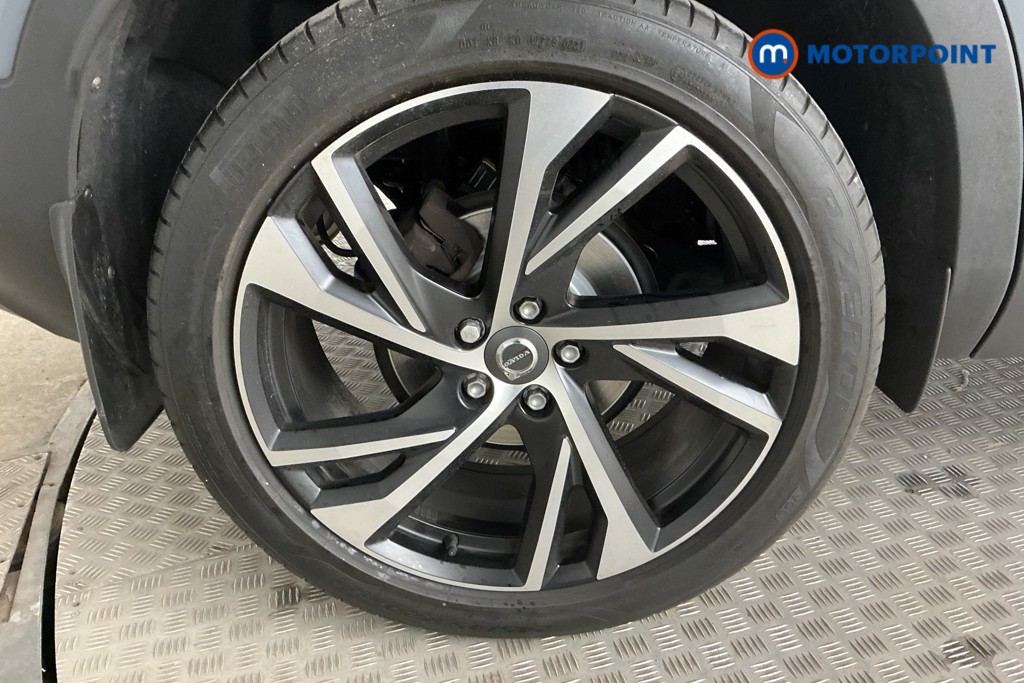 Volvo Xc40 R Design Pro Automatic Petrol SUV - Stock Number (1562854) - 32nd supplementary image