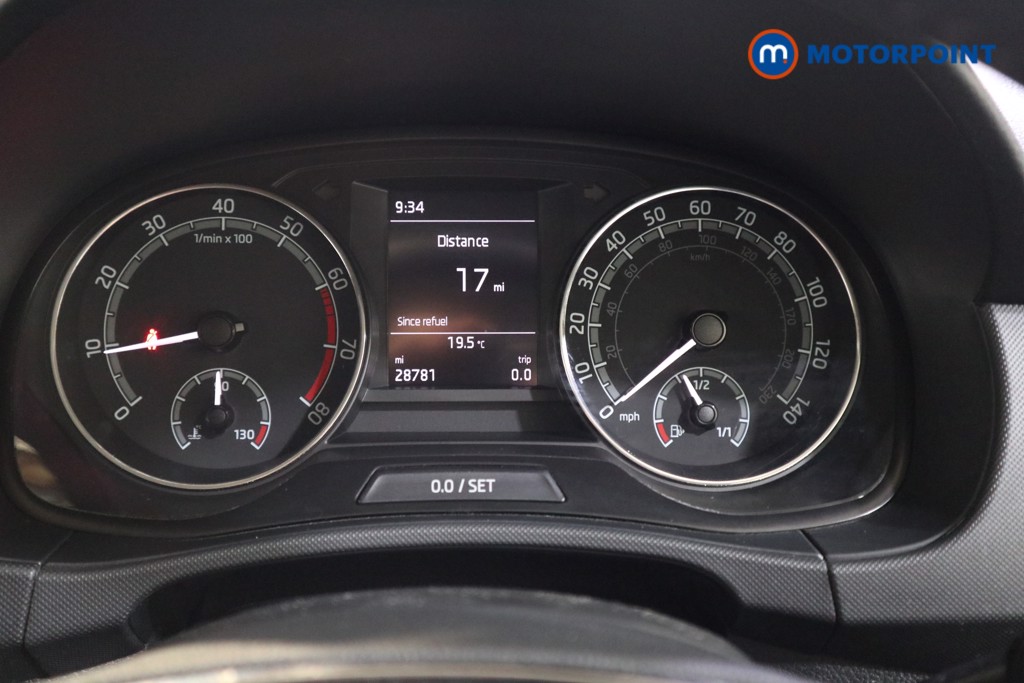 Skoda Fabia Colour Edition Manual Petrol Hatchback - Stock Number (1562928) - 5th supplementary image