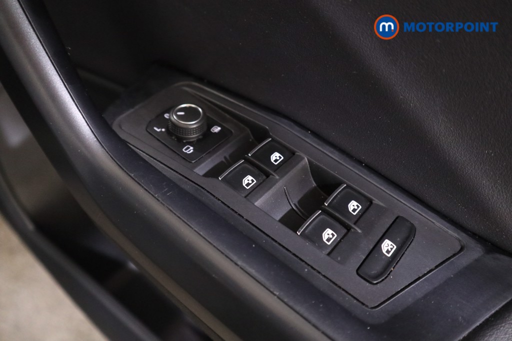 Volkswagen T-Roc R-Line Manual Petrol SUV - Stock Number (1563262) - 11th supplementary image