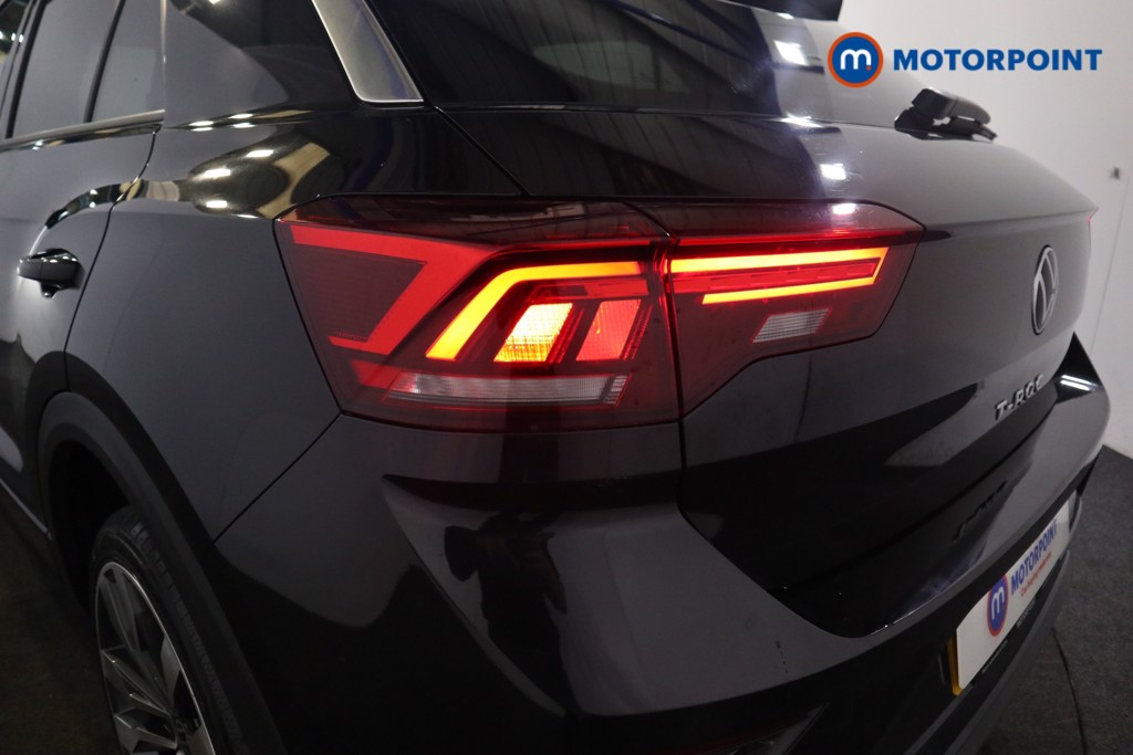 Volkswagen T-Roc R-Line Manual Petrol SUV - Stock Number (1563262) - 21st supplementary image