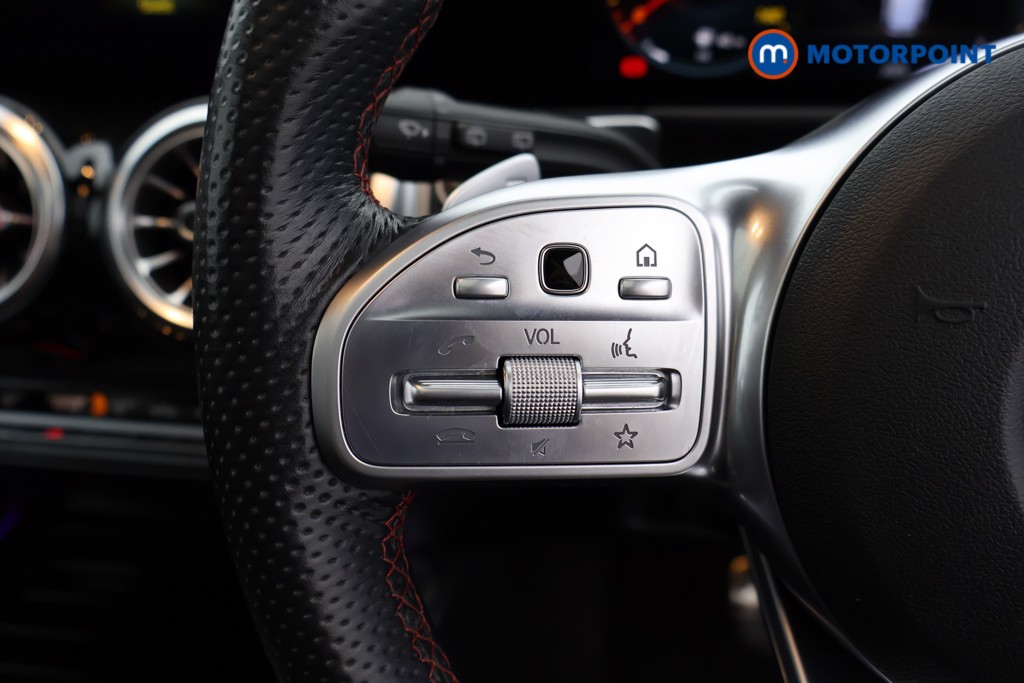 Mercedes-Benz GLB Amg Line Automatic Petrol SUV - Stock Number (1563332) - 2nd supplementary image