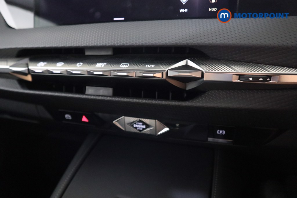 DS Ds 4 Cross Trocadero Automatic Petrol Hatchback - Stock Number (1563388) - 9th supplementary image