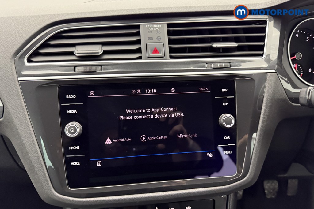 Volkswagen Tiguan Life Manual Petrol SUV - Stock Number (1563456) - 2nd supplementary image