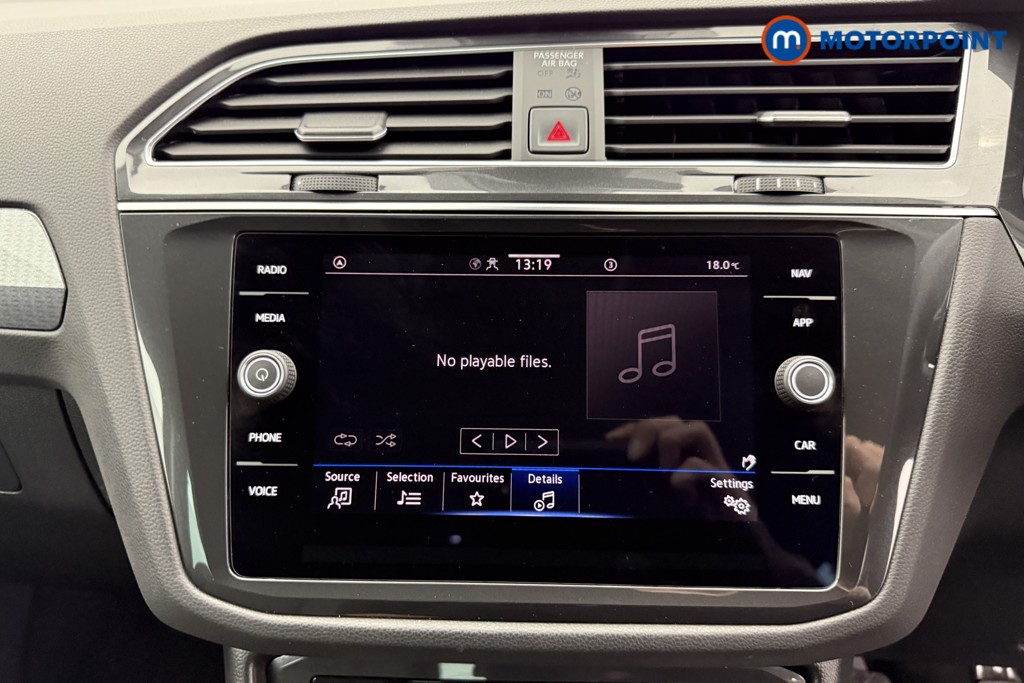 Volkswagen Tiguan Life Manual Petrol SUV - Stock Number (1563456) - 7th supplementary image