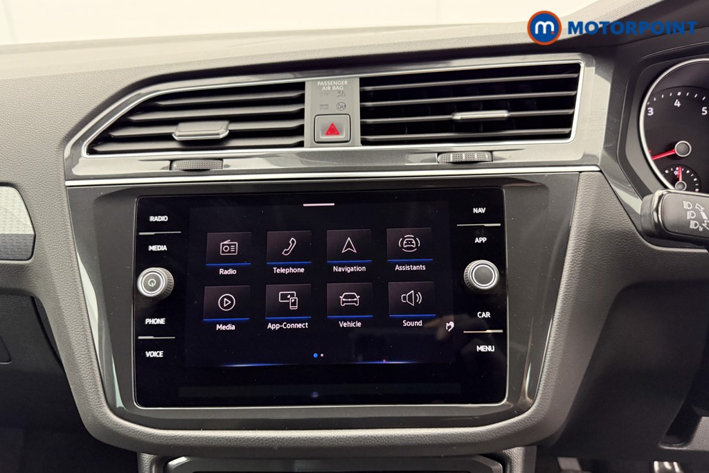 Volkswagen Tiguan Life Manual Petrol SUV - Stock Number (1563456) - 11th supplementary image