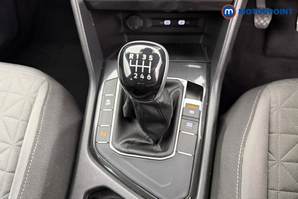 Volkswagen Tiguan Life Manual Petrol SUV - Stock Number (1563456) - 13th supplementary image