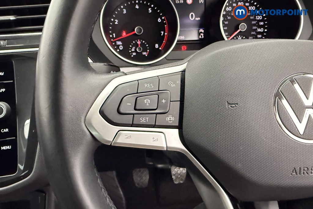 Volkswagen Tiguan Life Manual Petrol SUV - Stock Number (1563456) - 14th supplementary image