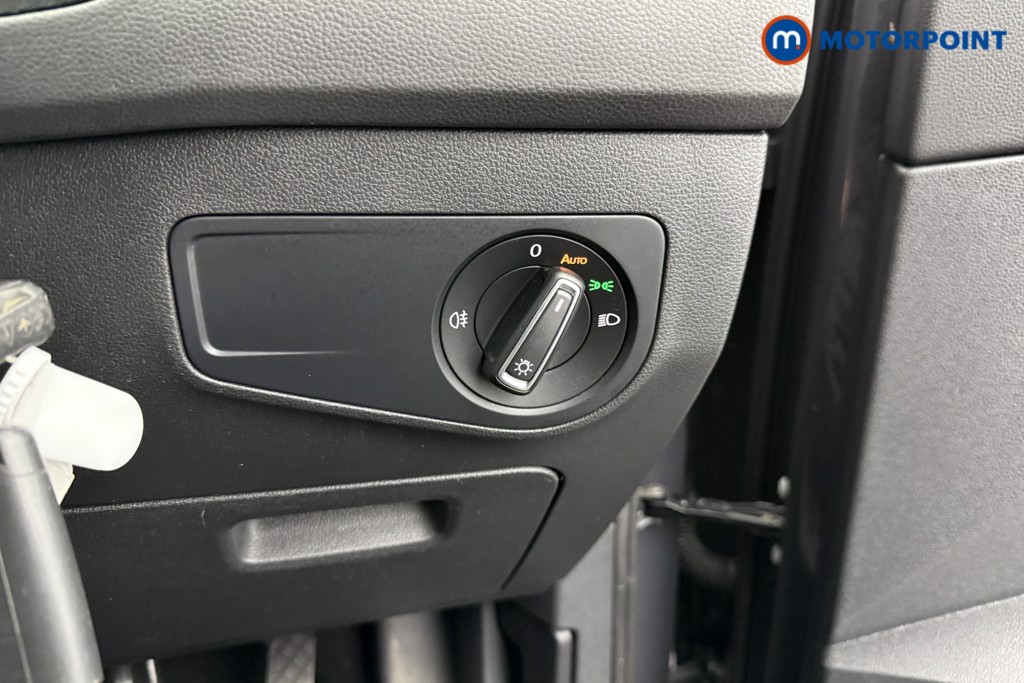 Volkswagen Tiguan Life Manual Petrol SUV - Stock Number (1563456) - 16th supplementary image
