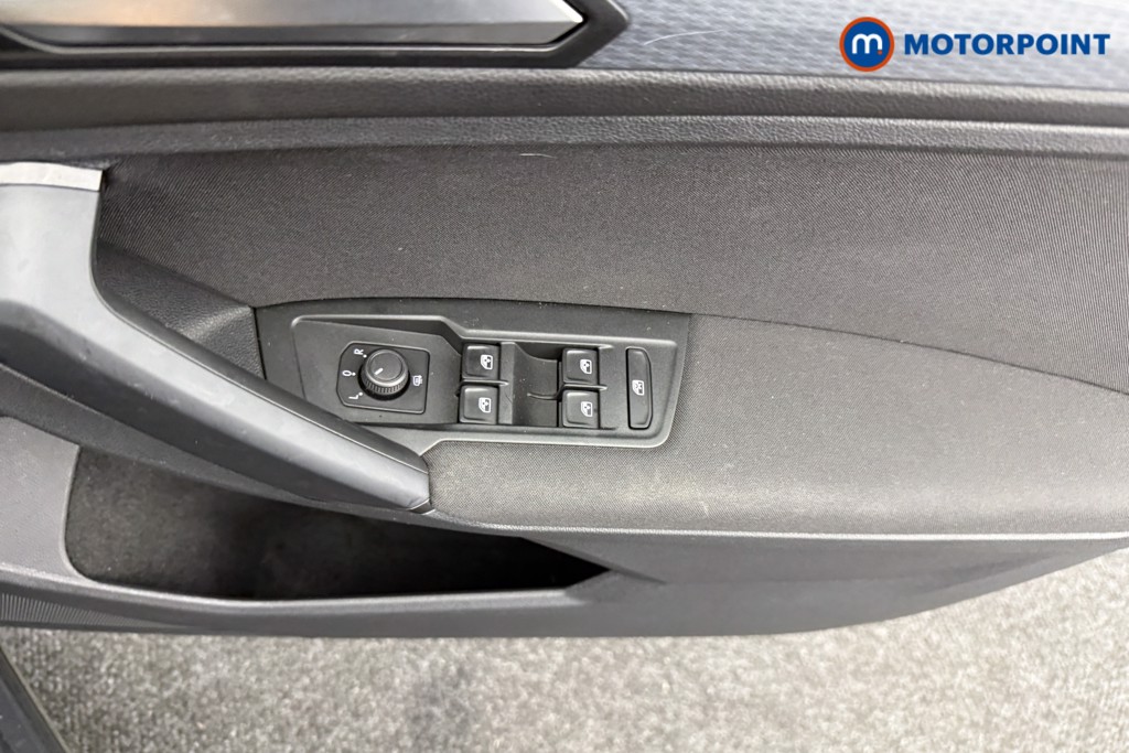 Volkswagen Tiguan Life Manual Petrol SUV - Stock Number (1563456) - 17th supplementary image
