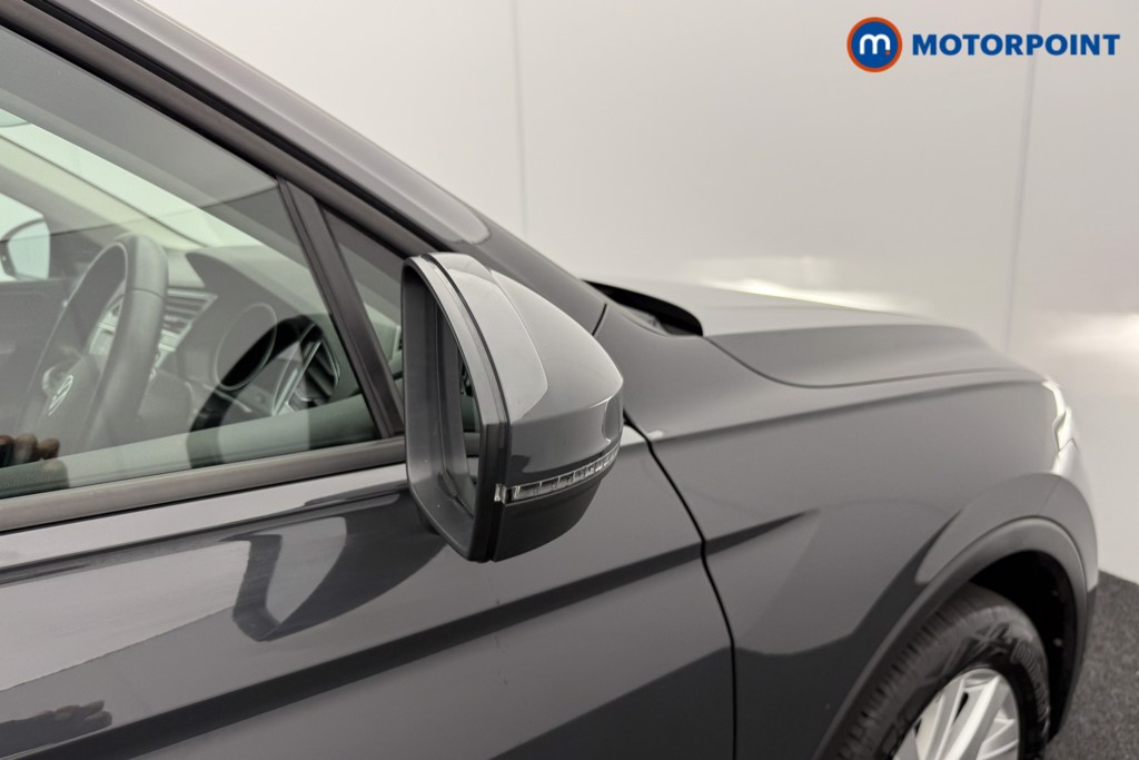 Volkswagen Tiguan Life Manual Petrol SUV - Stock Number (1563456) - 19th supplementary image