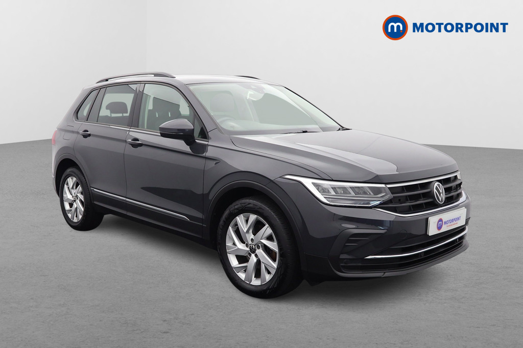 Volkswagen Tiguan Life Manual Petrol SUV - Stock Number (1563456) - Drivers side front corner