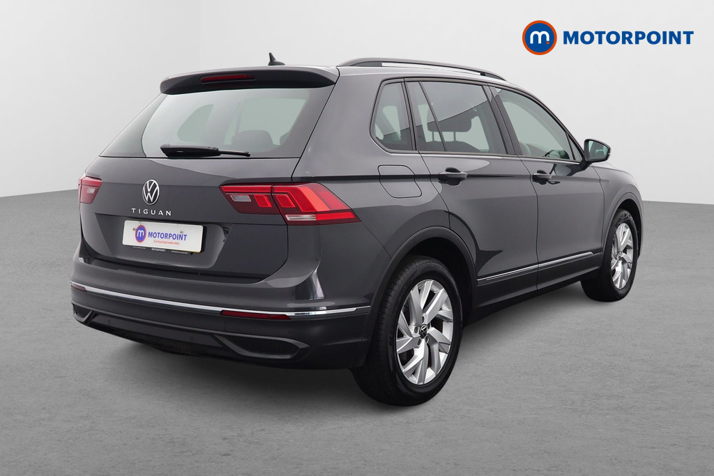Volkswagen Tiguan Life Manual Petrol SUV - Stock Number (1563456) - Drivers side rear corner