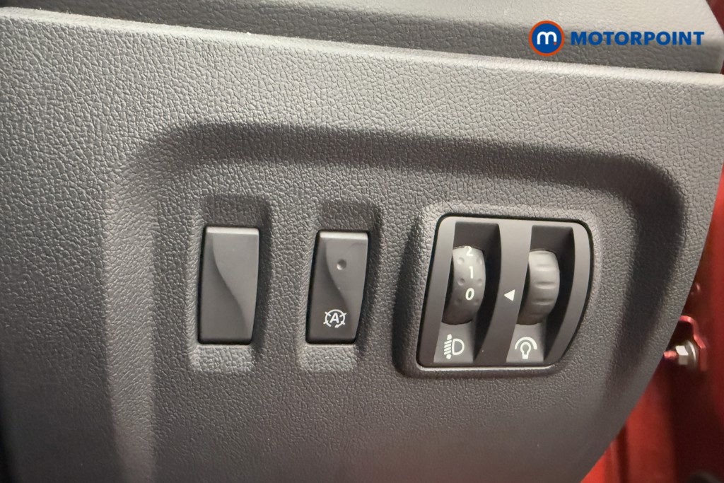 Renault Captur Iconic Manual Petrol SUV - Stock Number (1563492) - 12th supplementary image