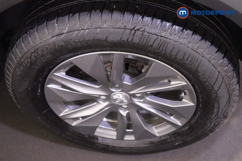 Peugeot 2008 Active Premium Manual Diesel SUV - Stock Number (1563681) - 9th supplementary image