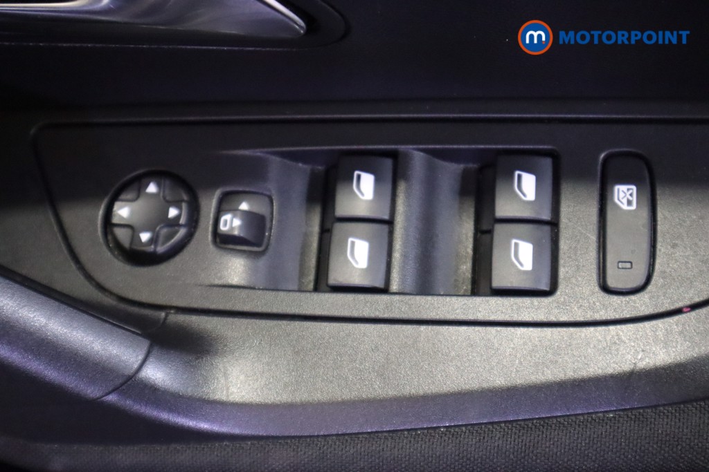 Peugeot 2008 Active Premium Manual Diesel SUV - Stock Number (1563681) - 13th supplementary image