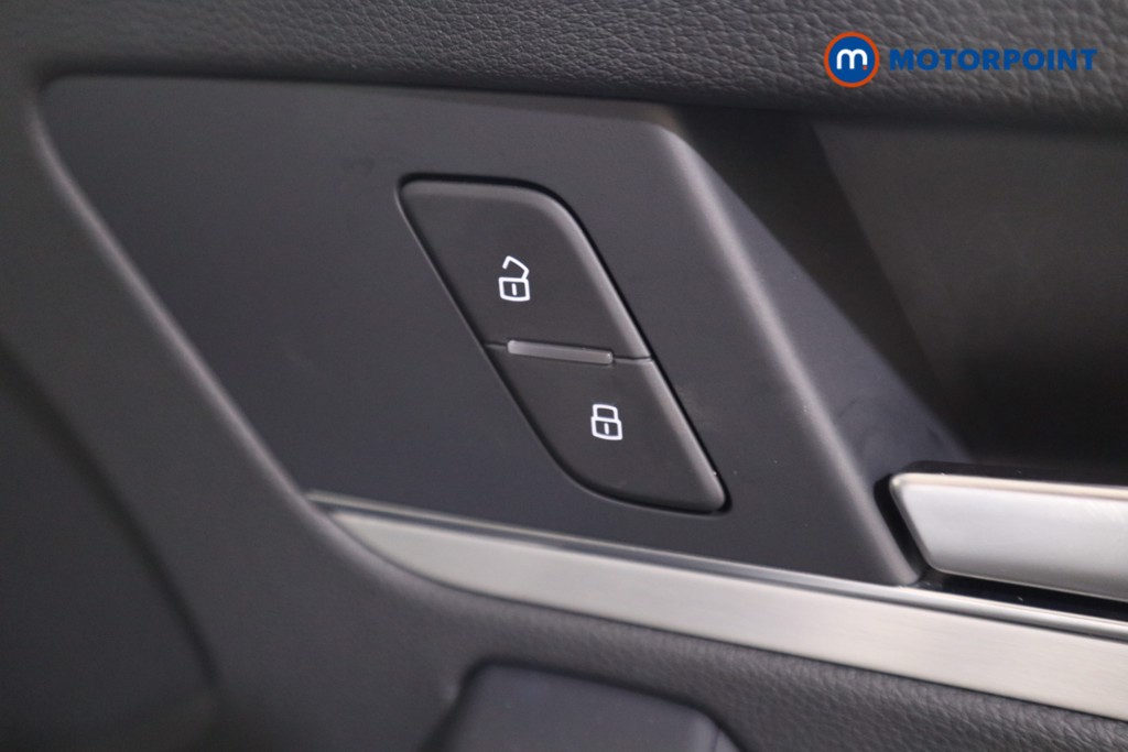 Audi Q5 S Line Automatic Diesel SUV - Stock Number (1563753) - 11th supplementary image
