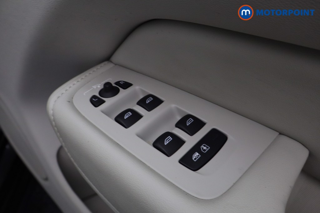 Volvo Xc60 Core Automatic Petrol SUV - Stock Number (1564208) - 17th supplementary image