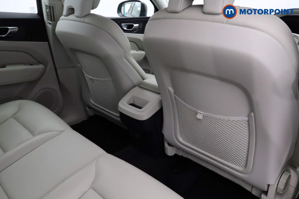 Volvo Xc60 Core Automatic Petrol SUV - Stock Number (1564208) - 20th supplementary image