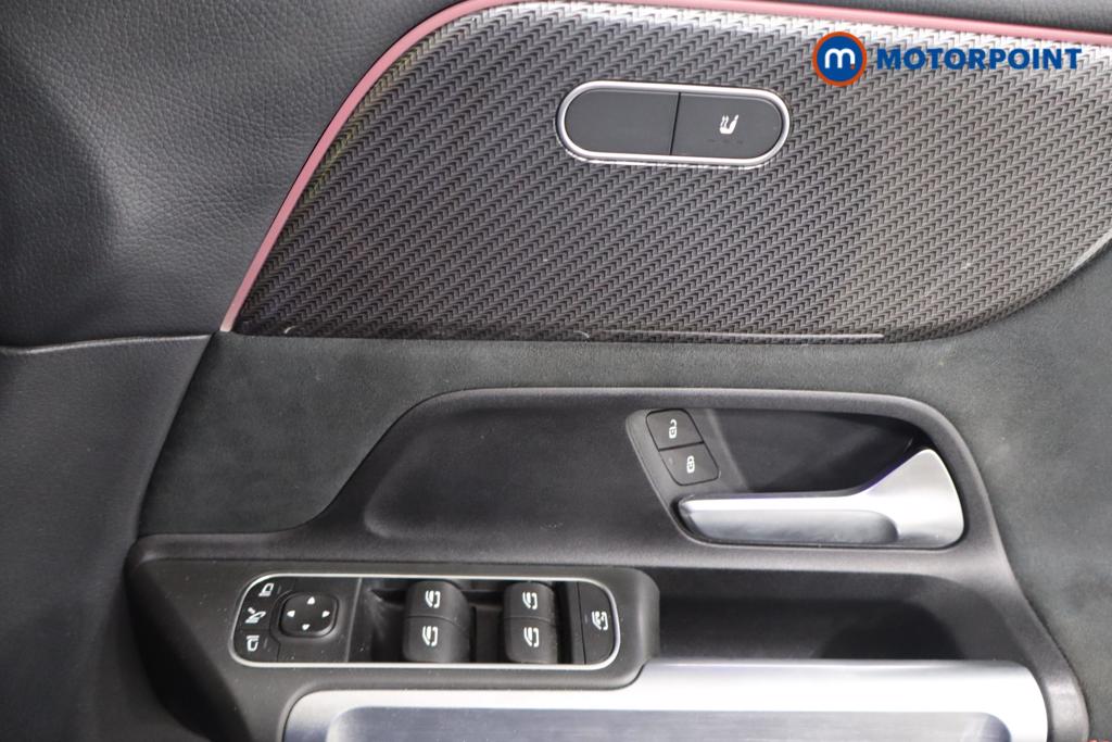 Mercedes-Benz GLB Amg Line Automatic Petrol SUV - Stock Number (1564283) - 12th supplementary image