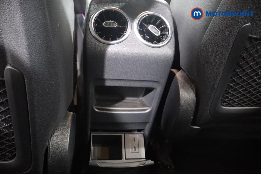 Mercedes-Benz GLB Amg Line Automatic Petrol SUV - Stock Number (1564283) - 17th supplementary image