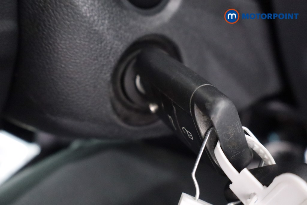 Volkswagen Polo R-Line Manual Petrol Hatchback - Stock Number (1564707) - 13th supplementary image