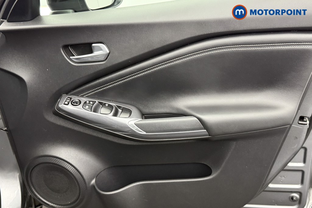 Nissan Juke N-Connecta Automatic Petrol SUV - Stock Number (1564989) - 15th supplementary image