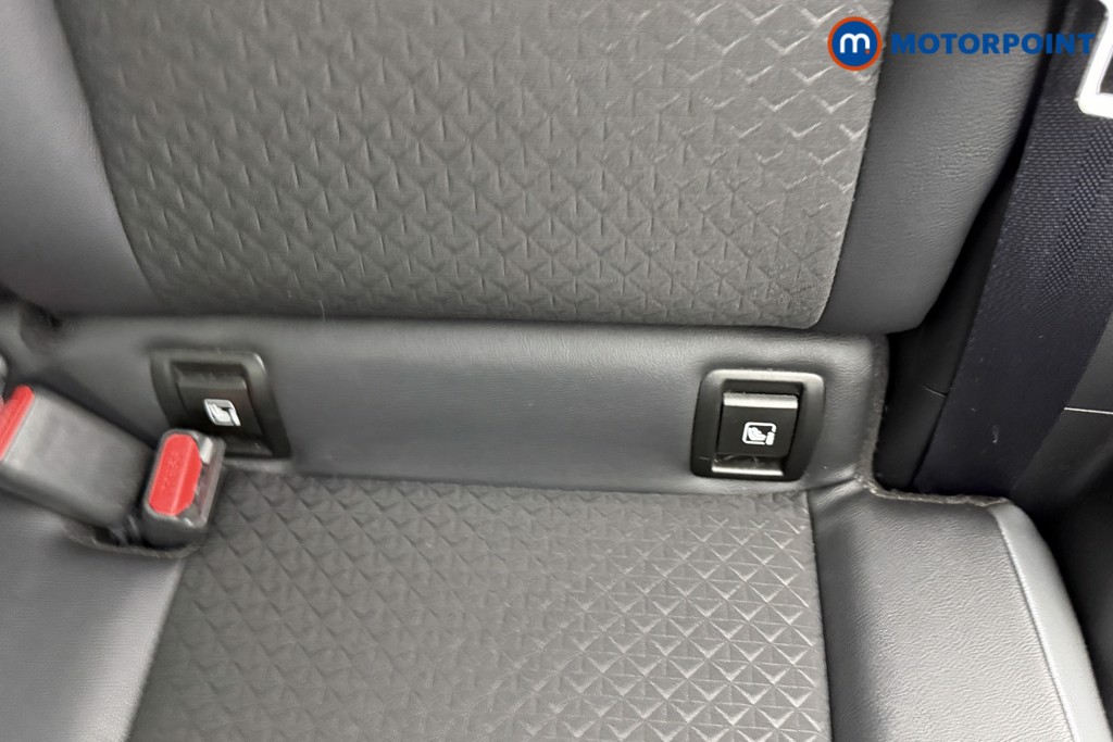 Nissan Juke N-Connecta Automatic Petrol SUV - Stock Number (1564989) - 22nd supplementary image