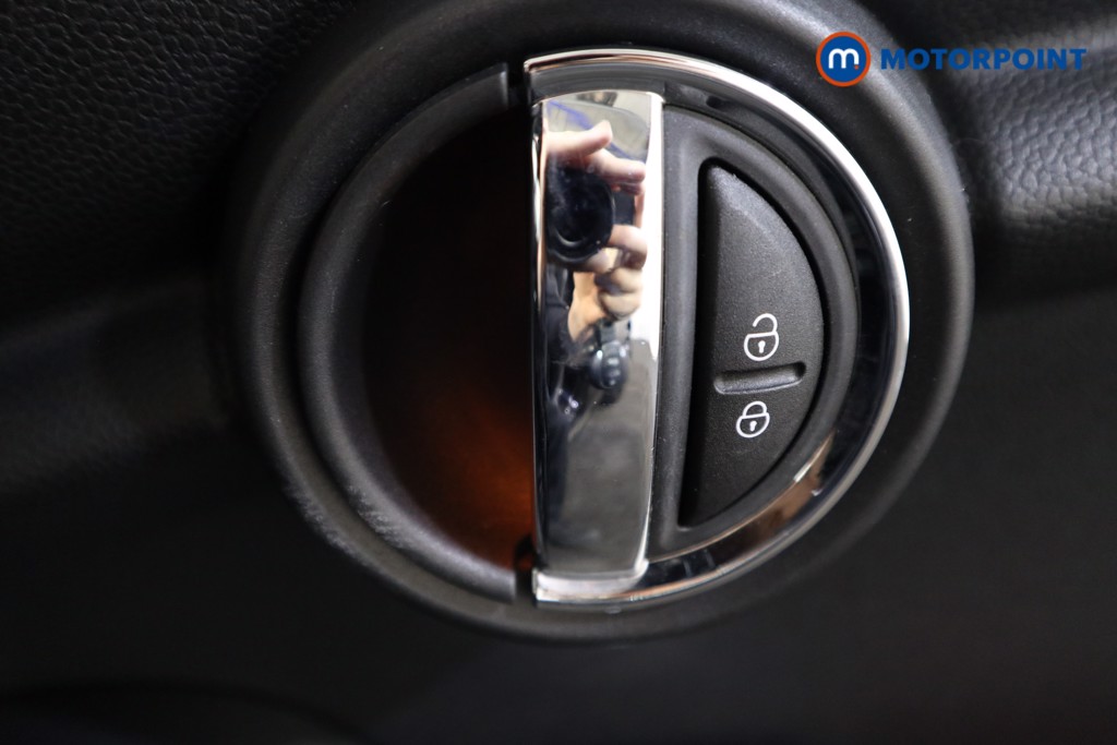 Mini Hatchback Cooper Sport Manual Petrol Hatchback - Stock Number (1565020) - 12th supplementary image