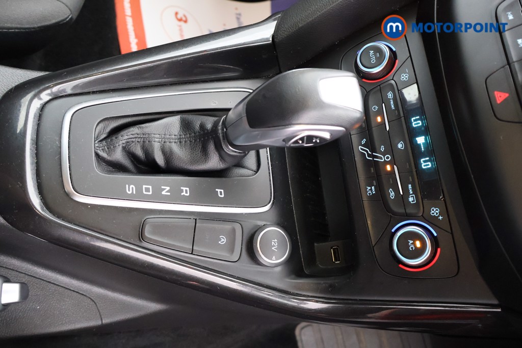 Ford Focus Titanium Automatic Petrol Hatchback - Stock Number (1565477) - 6th supplementary image