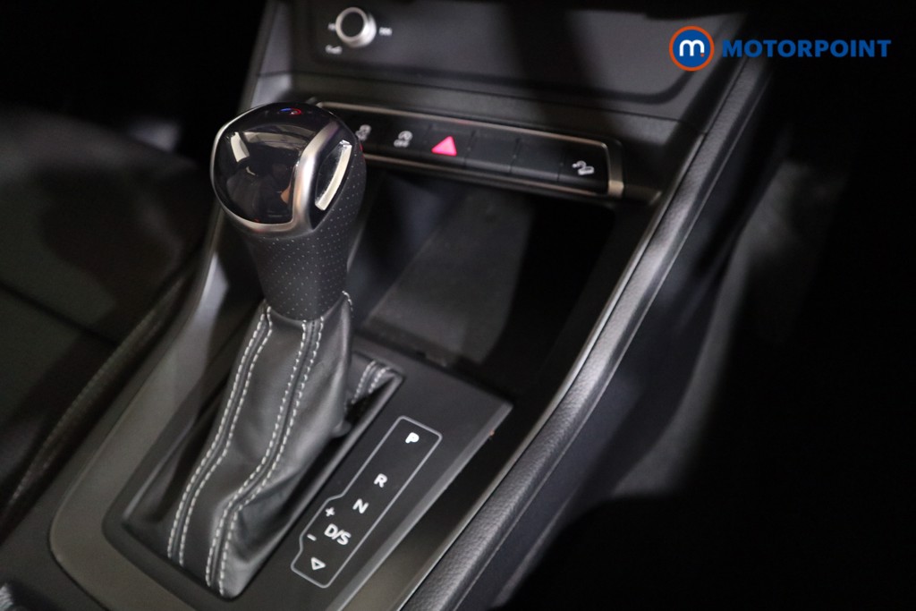 Audi Q3 Black Edition Automatic Petrol SUV - Stock Number (1565579) - 9th supplementary image