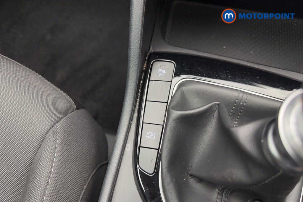 Hyundai Tucson Se Connect Manual Petrol SUV - Stock Number (1565768) - 13th supplementary image