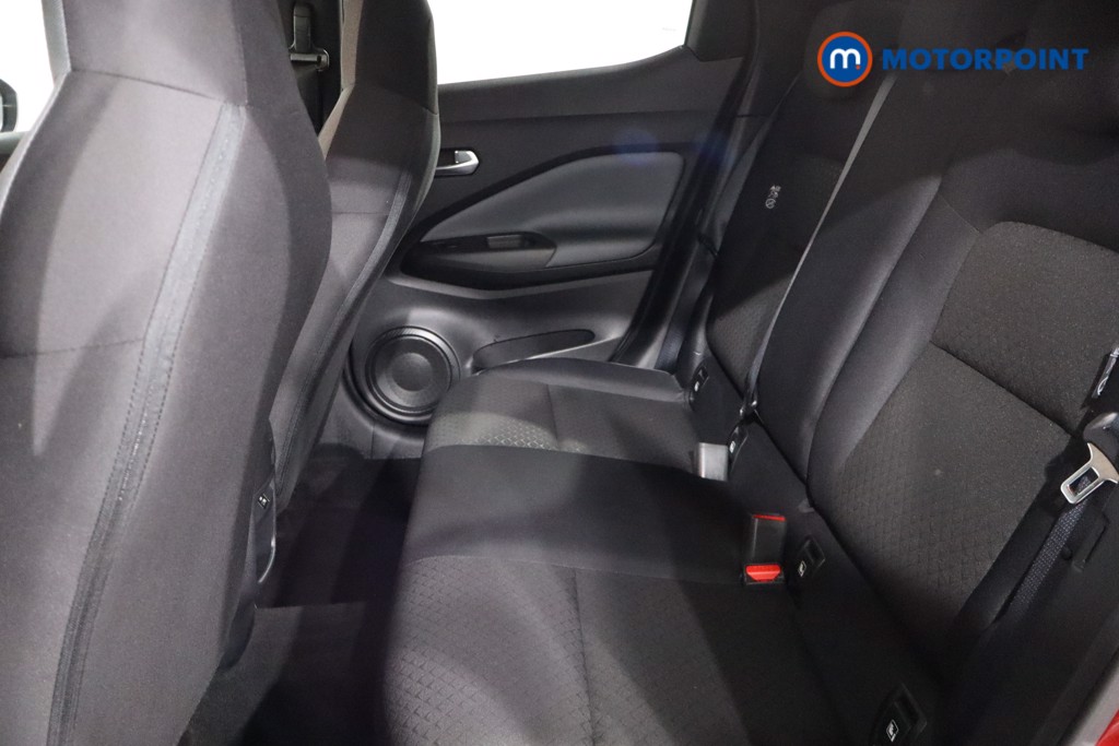Nissan Juke N-Connecta Manual Petrol SUV - Stock Number (1565956) - 5th supplementary image