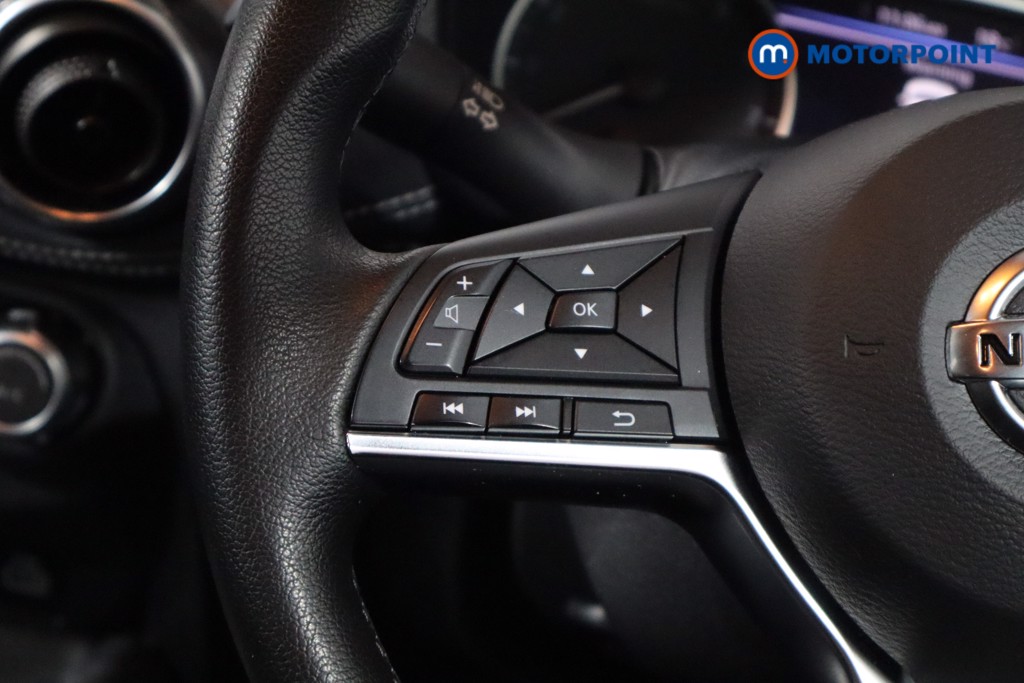 Nissan Juke N-Connecta Manual Petrol SUV - Stock Number (1565956) - 7th supplementary image