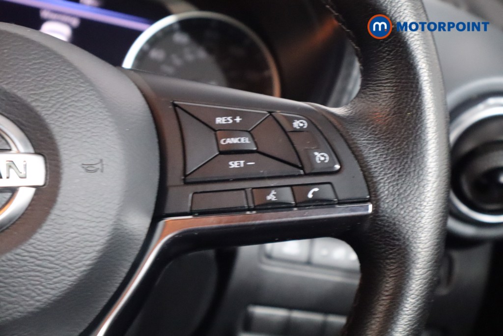 Nissan Juke N-Connecta Manual Petrol SUV - Stock Number (1565956) - 8th supplementary image